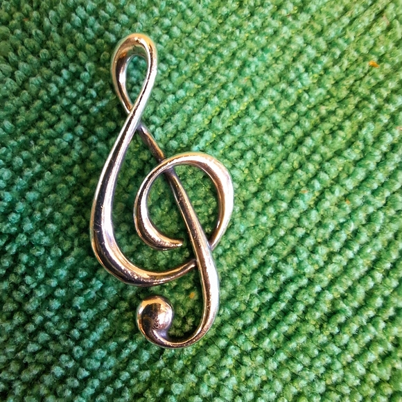 James Avery Vintage (retired) Treble Clef - Picture 1 of 5